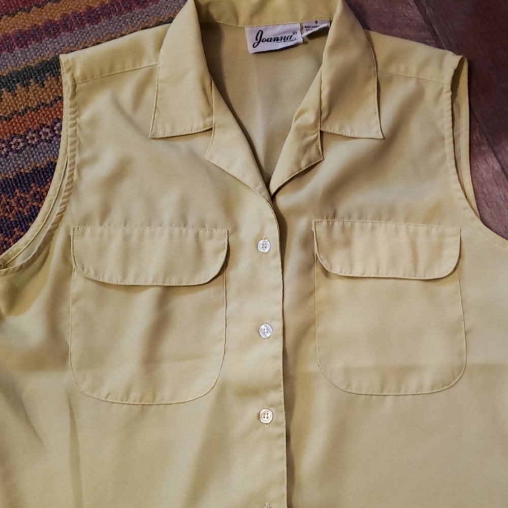 Sleeveless top